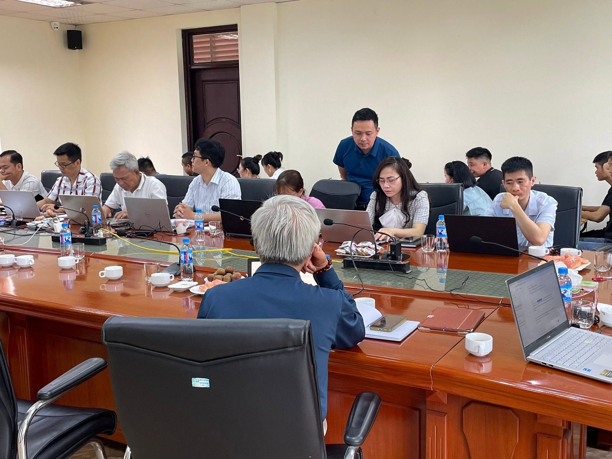 AI training for mining businesses in Lào Cai